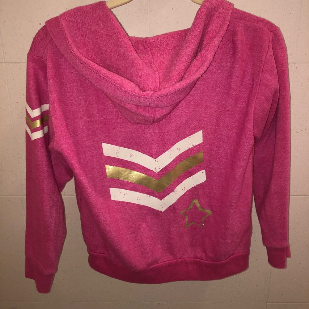 Lester’s sweatshirt